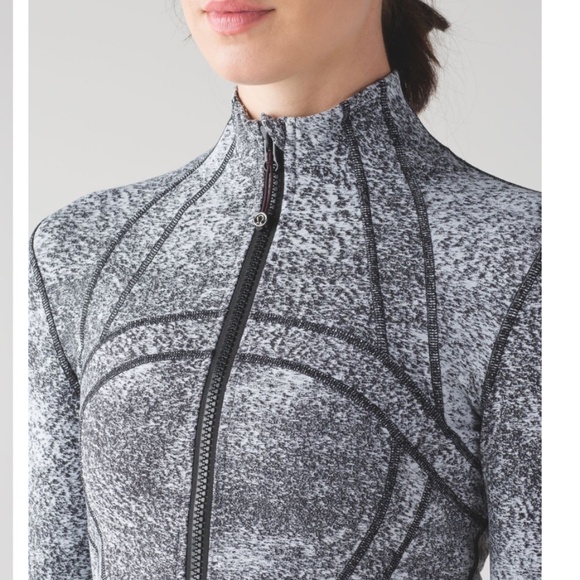 Like New, Lululemon Define Jacket Luon Spray Jacquard White Black, SZ 4 - Picture 2 of 12